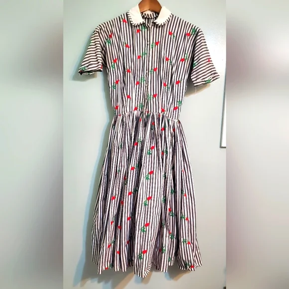 Vintage handmade dress - Picture 1 of 12